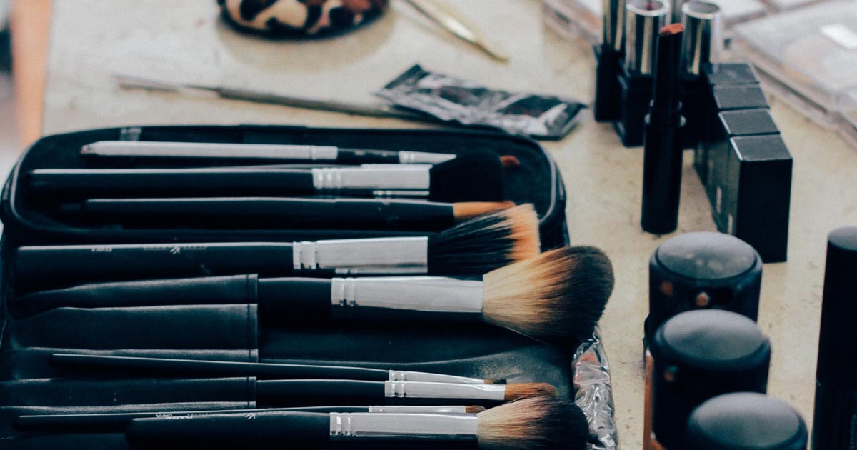 Essential Cosmetic Items That You Need to Own