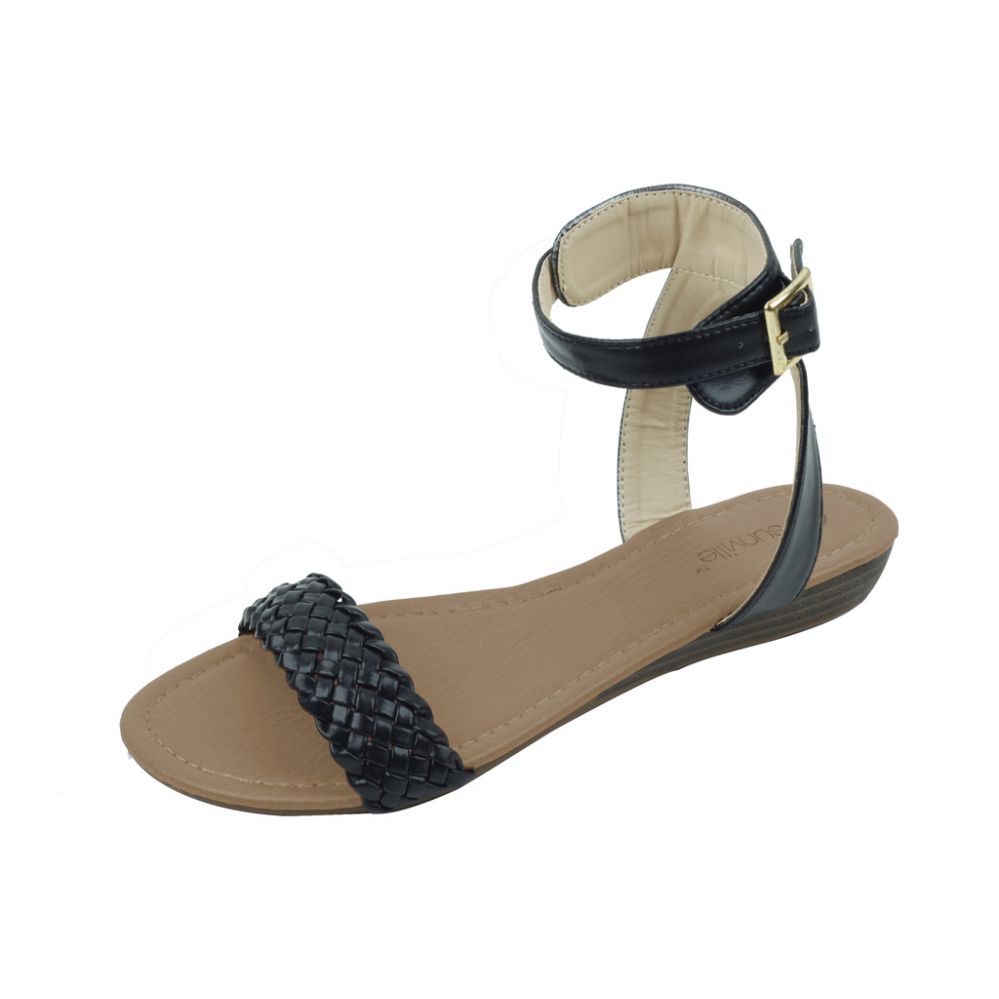 black sandals trendy