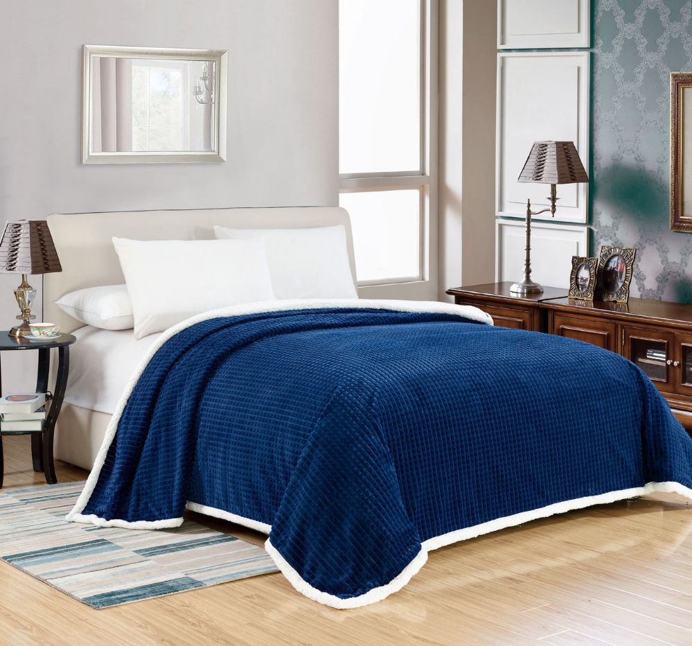 4 Units of Elite Sherpa Blanket Queen Size In Navy Fleece & Sherpa