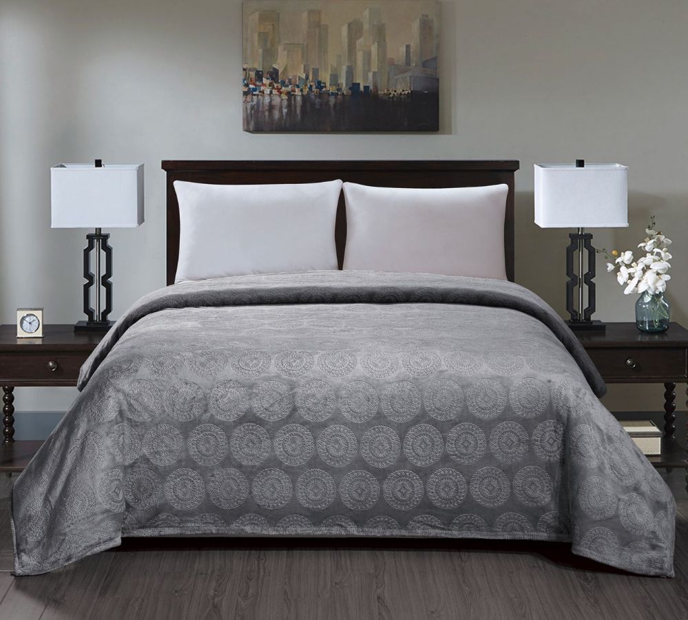 6 Units of Cesar Embossed Blanket King Size In Grey Fleece & Sherpa