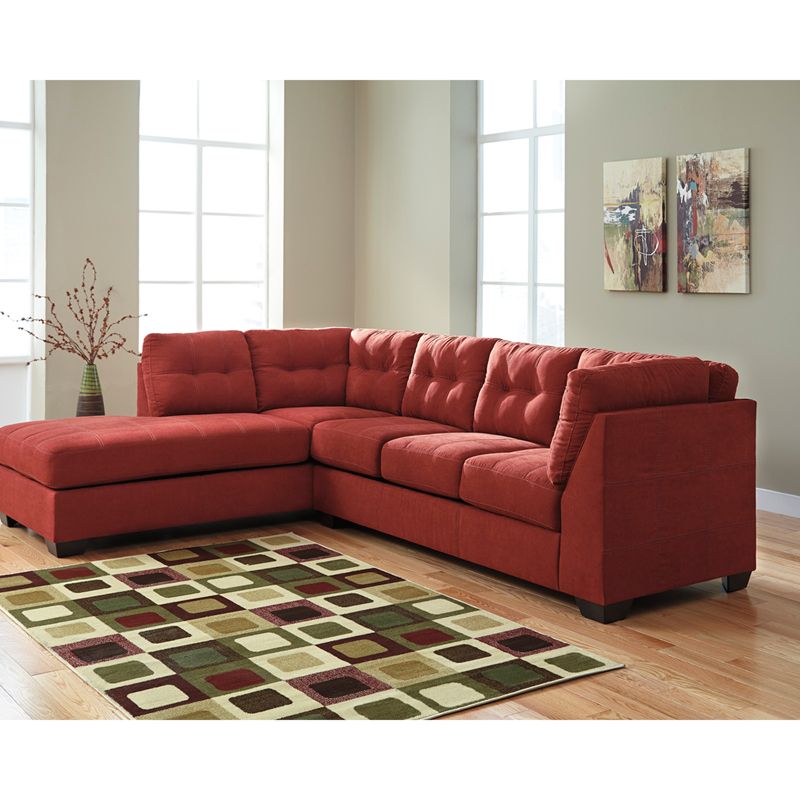 Benchcraft Maier Sectional With Left Side Facing Chaise In Sienna